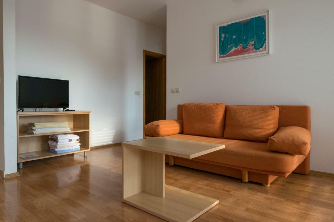 House Vera Baška Voda エクステリア 写真