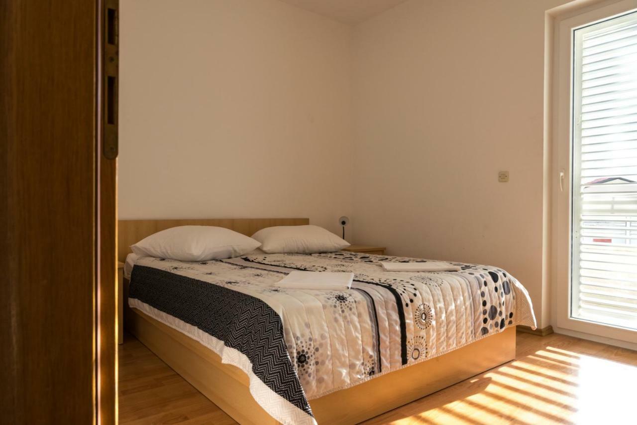 House Vera Baška Voda エクステリア 写真