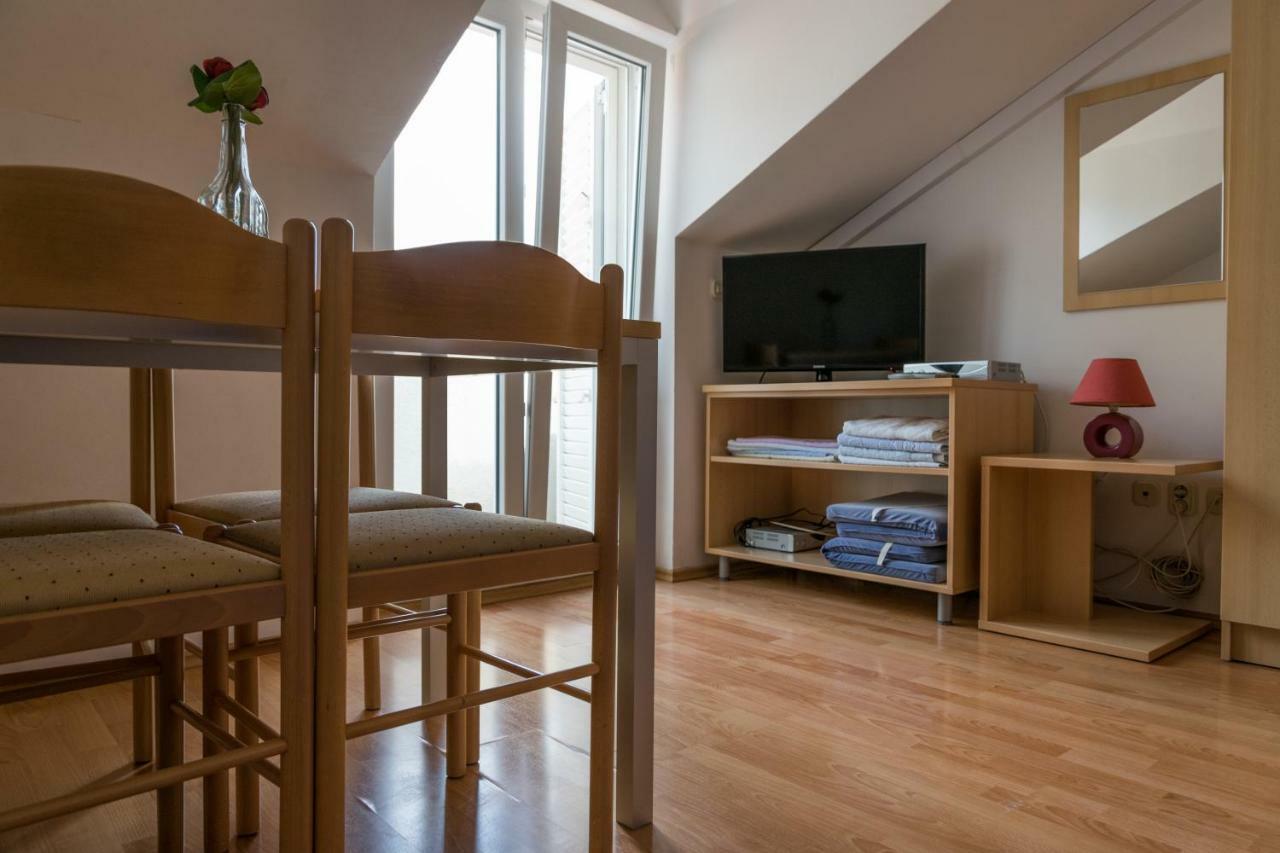 House Vera Baška Voda エクステリア 写真