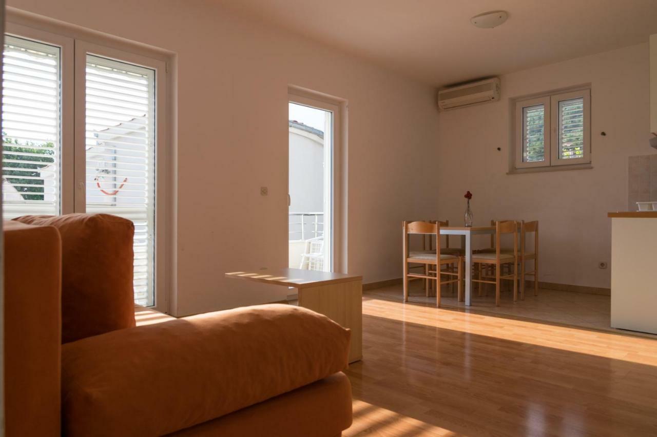 House Vera Baška Voda エクステリア 写真