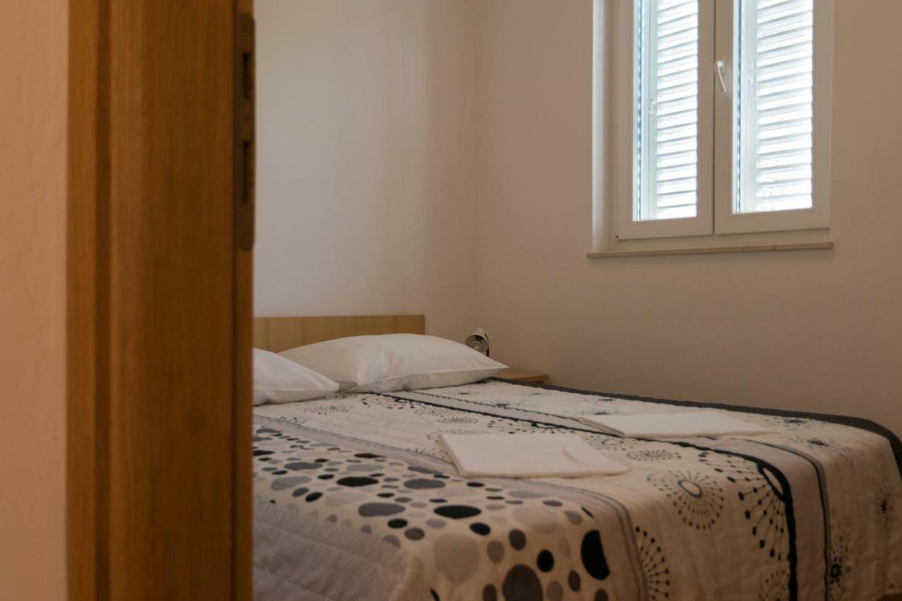 House Vera Baška Voda エクステリア 写真